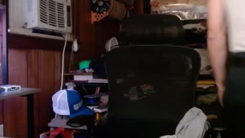 Nelson or ComicKing and sometime Peachy143 online show from December 1, 2025, 10:09 am