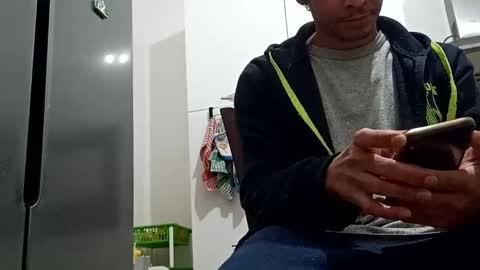 comobailamioso online show from January 19, 2025, 9:45 pm