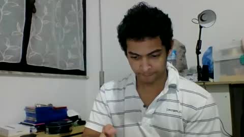 comobailamioso online show from December 21, 2025, 6:04 pm