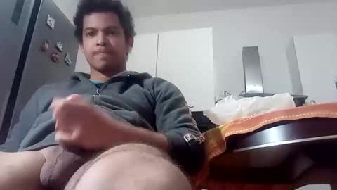 comobailamioso online show from February 13, 2026, 11:06 am