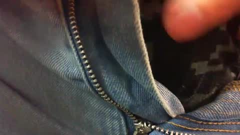 Snapshot of comox1961 chatting on February 24, 2025, 2:19 am comox online show from February 24, 2025, 2:19 am