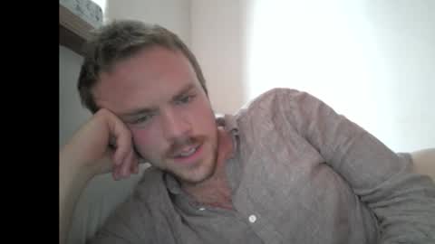 dreamy eyed lover online show from March 15, 2026, 5:52 pm