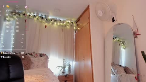 Snapshot of connie_deep chatting on December 9, 2024, 1:13 pm connie online show from December 9, 2024, 1:13 pm
