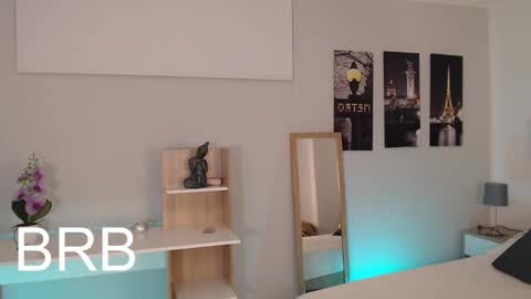 Snapshot of connie_haze chatting on December 21, 2024, 1:47 am Connie online show from December 21, 2024, 1:47 am