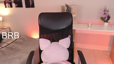 Snapshot of connie_haze chatting on January 23, 2025, 7:51 pm Connie online show from January 23, 2025, 7:51 pm