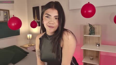 Snapshot of connie_haze chatting on February 15, 2025, 9:48 pm Connie online show from February 15, 2025, 9:48 pm