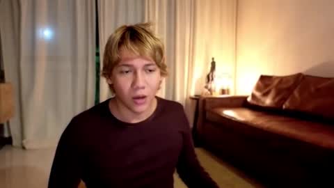 Snapshot of connie_varela chatting on February 7, 2026, 12:25 am new account online show from February 7, 2026, 12:25 am