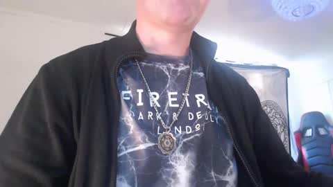 Snapshot of conradmac chatting on November 17, 2025, 12:33 pm conradmac online show from November 17, 2025, 12:33 pm