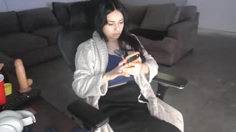 controllercutie online show from February 16, 2026, 4:19 am