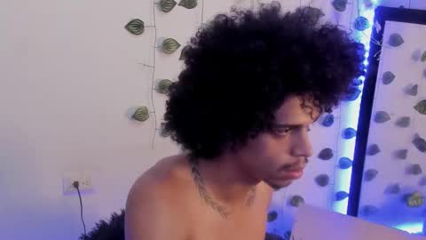 Aaron  online show from November 5, 2025, 3:23 pm