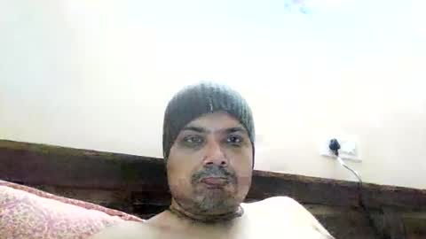 Cool Breeze09 online show from October 13, 2025, 10:48 am