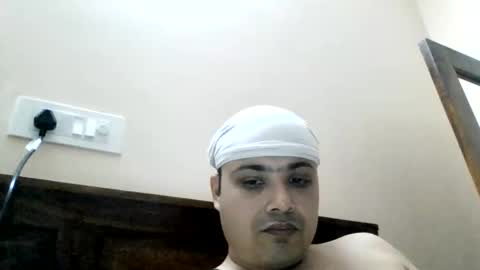 Cool Breeze09 online show from June 1, 2026, 6:04 am