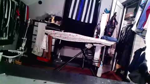 Snapshot of coozman61 chatting on January 3, 2025, 10:52 am coozman61 online show from January 3, 2025, 10:52 am