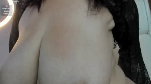 Snapshot of coquette_johnson chatting on January 4, 2025, 2:46 pm Coquette Johnson online show from January 4, 2025, 2:46 pm