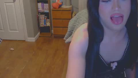 coracav online show from January 13, 2026, 11:10 pm