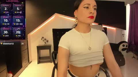 Coral  online show from November 14, 2025, 3:00 pm