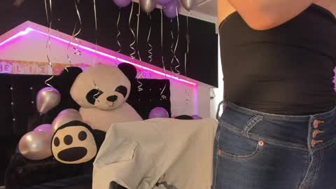 Coral  online show from April 1, 2026, 1:01 pm