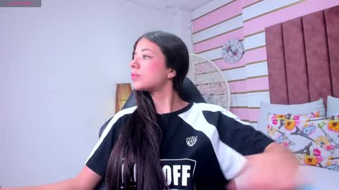 Snapshot of coral_taylorr chatting on December 17, 2024, 7:48 pm Coral online show from December 17, 2024, 7:48 pm