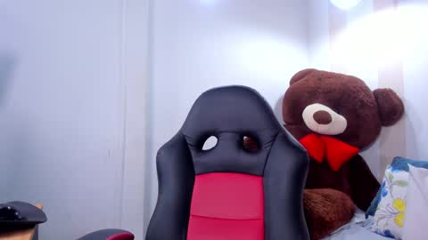 Snapshot of coral_taylorr chatting on December 21, 2024, 9:15 pm Coral online show from December 21, 2024, 9:15 pm