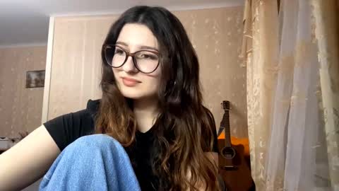 Elisheva online show from November 10, 2025, 1:21 pm