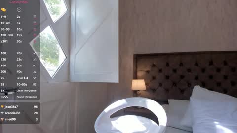 corinabrown_ online show from February 20, 2025, 3:19 pm