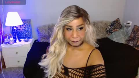 Snapshot of corinndupont chatting on January 25, 2025, 5:29 am CORINNDUPONT online show from January 25, 2025, 5:29 am