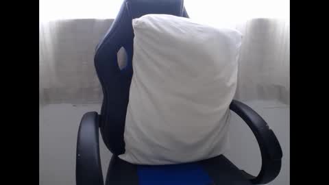 corolaxxl online show from December 16, 2025, 4:34 pm