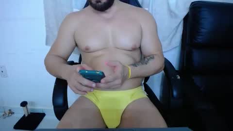 Snapshot of corolaxxl chatting on April 2, 2026, 11:24 pm corolaxxl online show from April 2, 2026, 11:24 pm