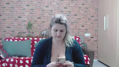 Elisa online show from March 4, 2025, 8:46 am