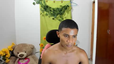 Ethan  online show from February 26, 2025, 4:36 am