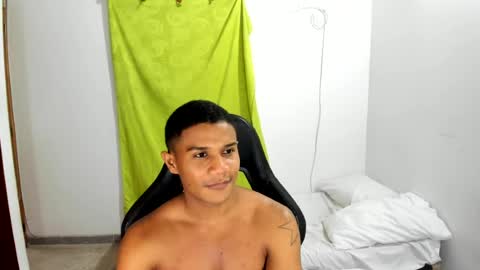 Ethan  online show from July 16, 2026, 1:33 am