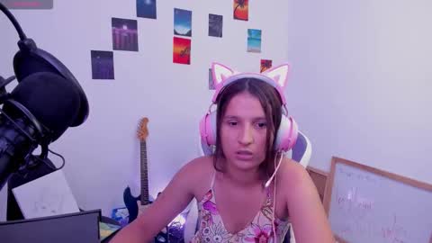 Lunita online show from February 3, 2026, 3:17 pm