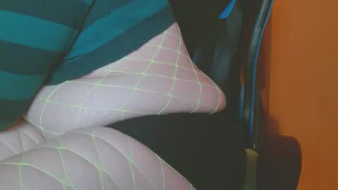 Snapshot of cosmicjones88 chatting on February 17, 2025, 8:09 am cosmicjones88 online show from February 17, 2025, 8:09 am