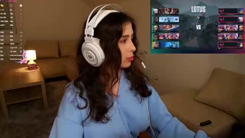 Luna online show from March 21, 2026, 6:11 pm