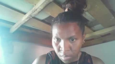 couleur_vanille online show from April 29, 2026, 5:55 am