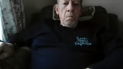 courieral1 online show from November 12, 2025, 8:59 am