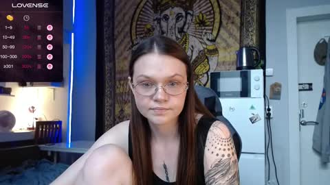 cranberry_hot online show from May 29, 2026, 11:41 am