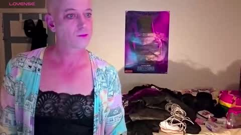 Snapshot of crash__gothic chatting on March 10, 2026, 9:36 am CrashGothic online show from March 10, 2026, 9:36 am