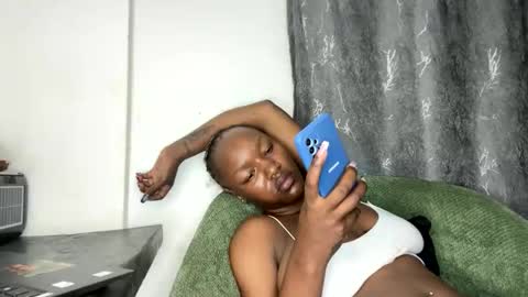 Snapshot of crave_meslowly chatting on April 30, 2026, 2:07 am Taliee online show from April 30, 2026, 2:07 am