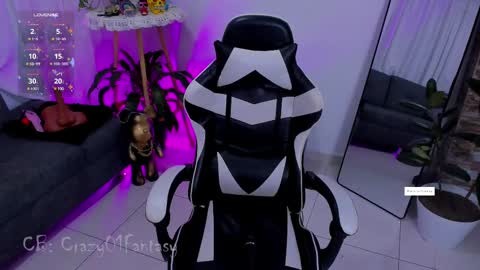 Laura  online show from February 10, 2025, 4:41 am