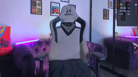 Snapshot of crazy_baby69 chatting on September 17, 2025, 10:28 am    online show from September 17, 2025, 10:28 am