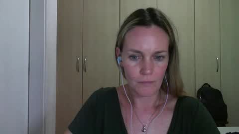 Anny online show from February 18, 2025, 6:04 pm