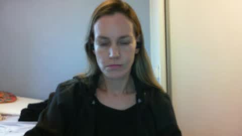 Anny online show from October 2, 2025, 10:44 am