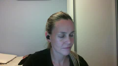 Anny online show from October 20, 2025, 12:55 am