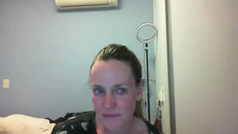 Anny online show from October 27, 2025, 12:15 am