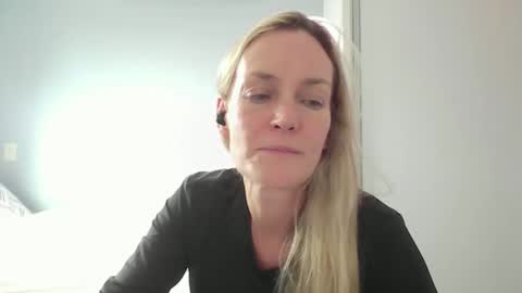 Anny online show from February 11, 2026, 5:51 pm