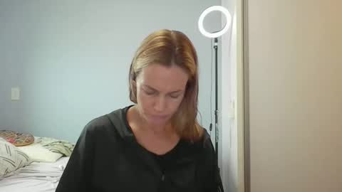 Anny online show from March 12, 2026, 10:54 am