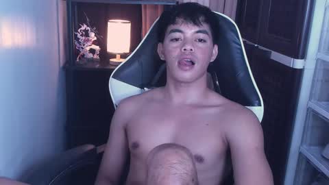 Snapshot of crazyasiancum chatting on February 14, 2025, 3:36 pm Zion online show from February 14, 2025, 3:36 pm