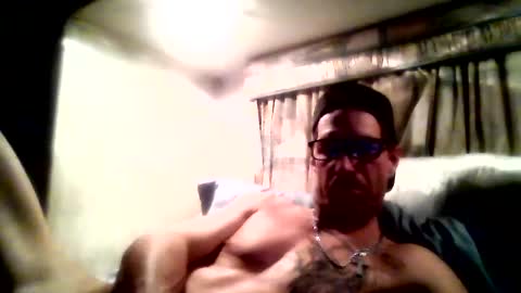 Snapshot of crazybuilder1 chatting on February 5, 2026, 5:45 am crazybuilder1 online show from February 5, 2026, 5:45 am