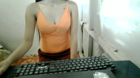 Snapshot of crazychicks4u chatting on July 5, 2026, 2:29 am crazychicks4u online show from July 5, 2026, 2:29 am